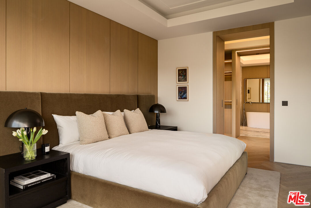 9255 Doheny Rd Unit: 1703