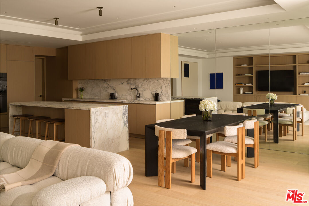 9255 Doheny Rd Unit: 1703