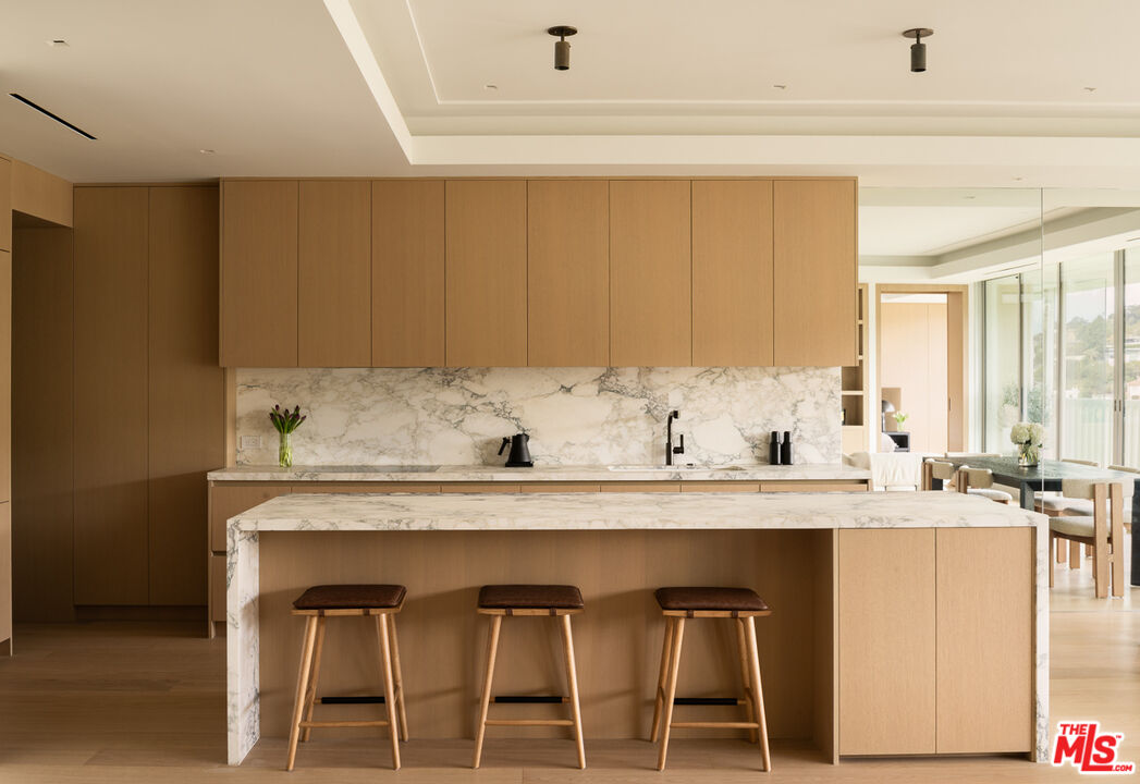 9255 Doheny Rd Unit: 1703