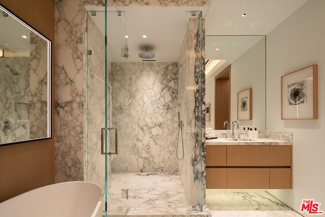 9255 Doheny Rd Unit: 1703