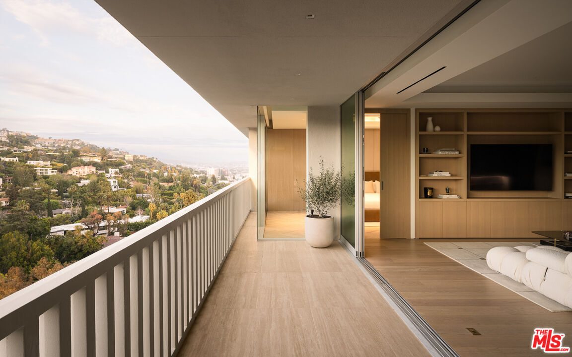 9255 Doheny Rd Unit: 1703