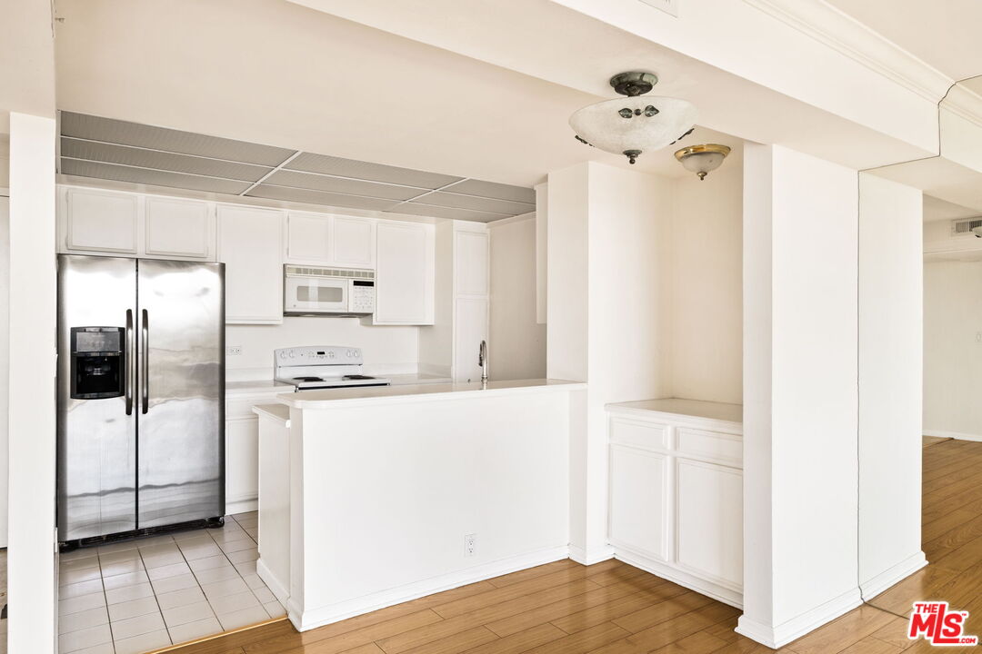 10535 Wilshire Blvd Unit: 1608