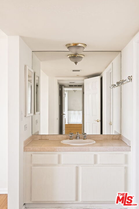 10535 Wilshire Blvd Unit: 1608