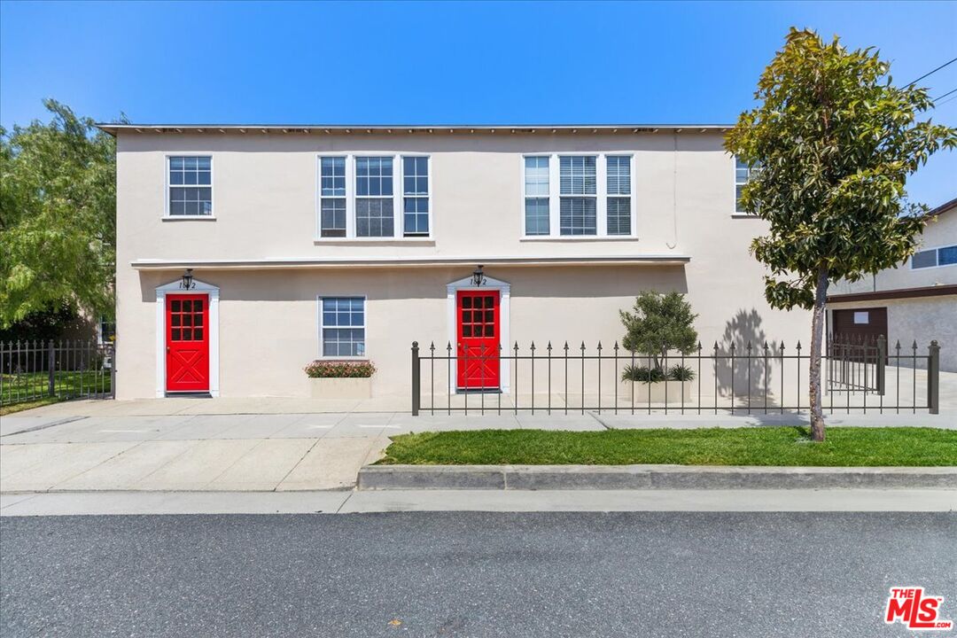 1802 Ocean Park Blvd