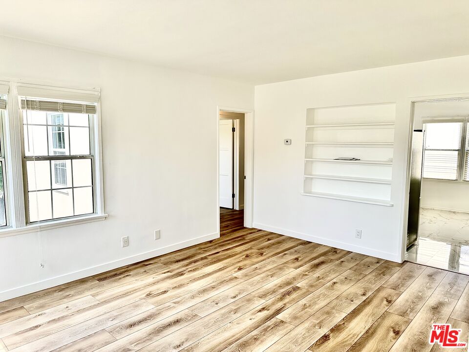 1802 Ocean Park Blvd