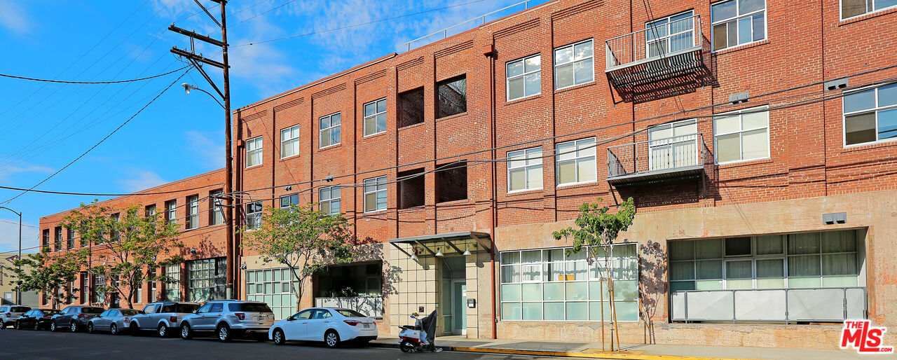 500 Molino St Unit: 218