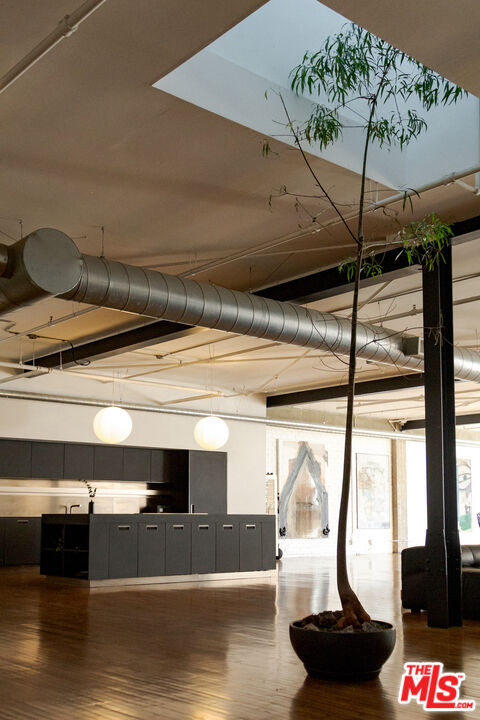 500 Molino St Unit: 218