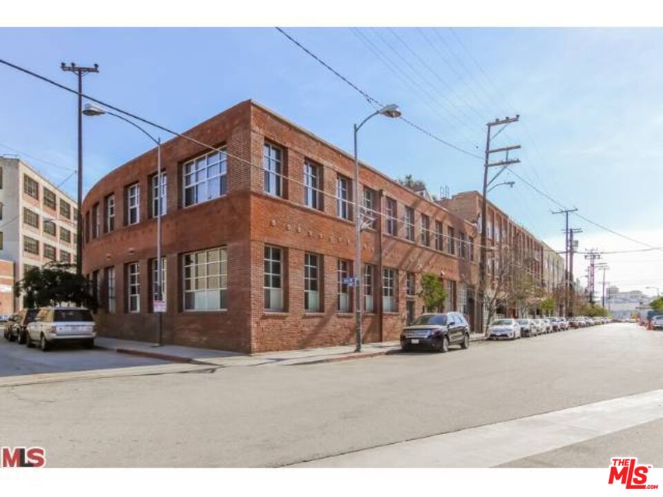 500 Molino St Unit: 218