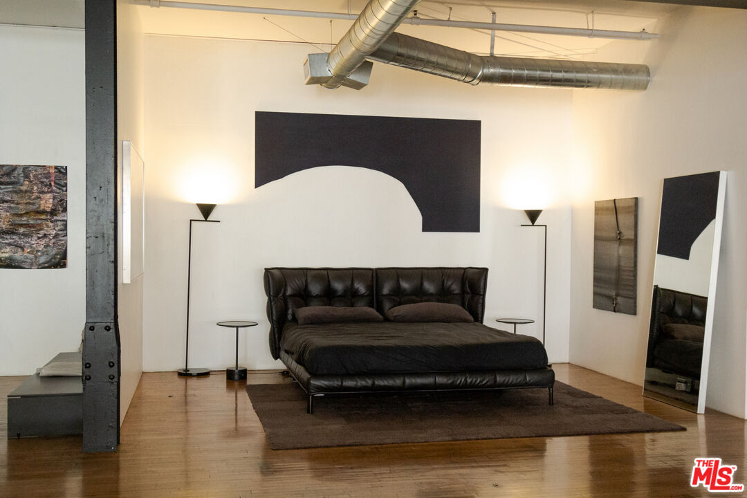 500 Molino St Unit: 218