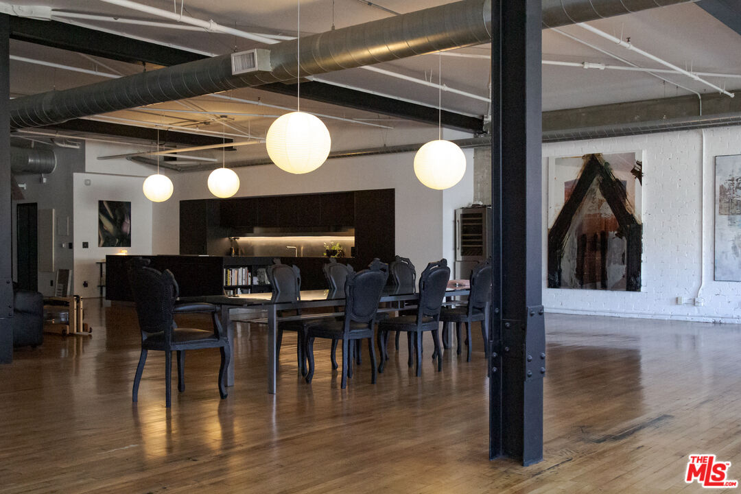 500 Molino St Unit: 218