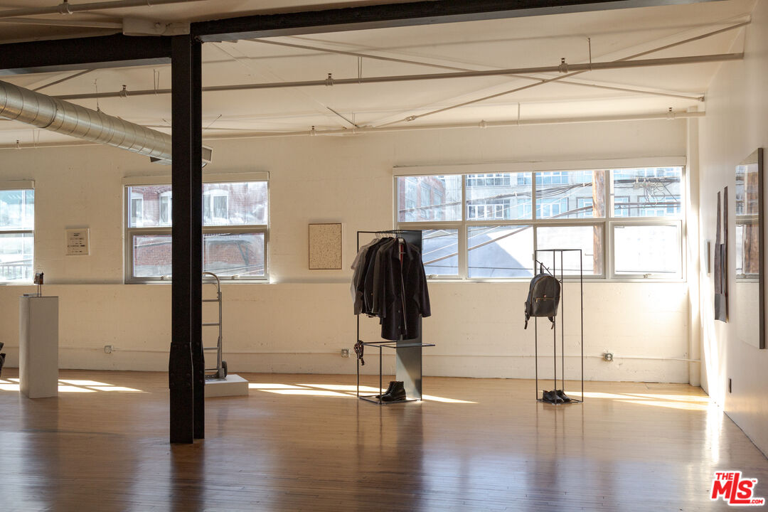 500 Molino St Unit: 218