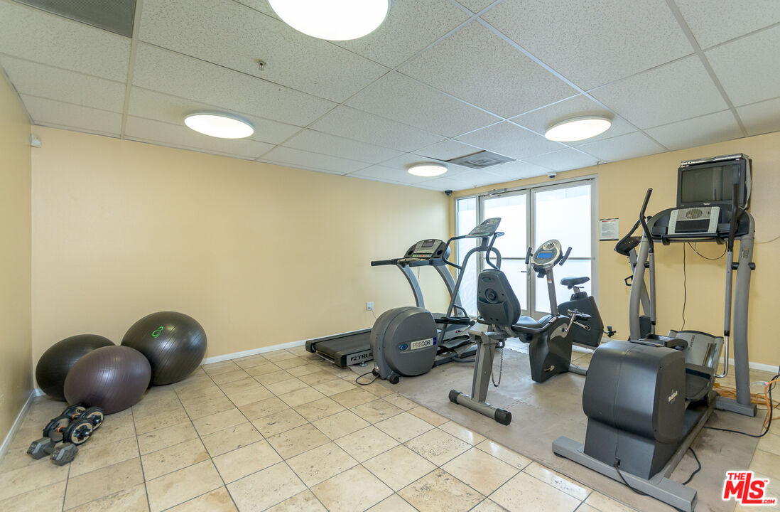 11124 Burbank Blvd Unit: 308