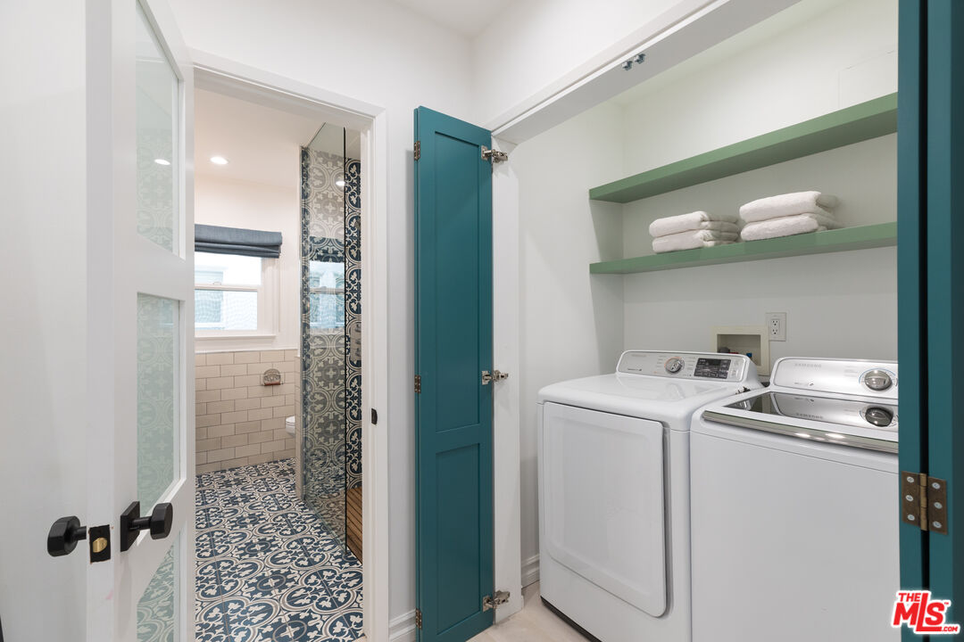 133 S Roxbury Dr Unit: C