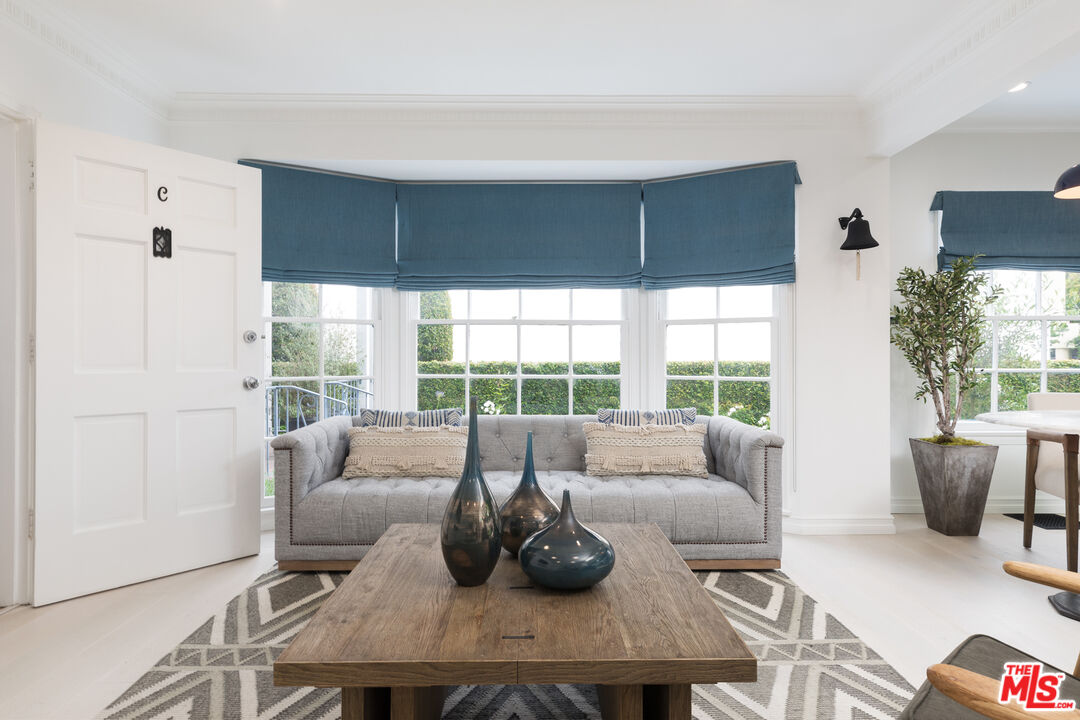 133 S Roxbury Dr Unit: C