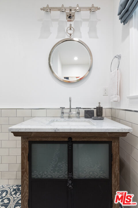 133 S Roxbury Dr Unit: C