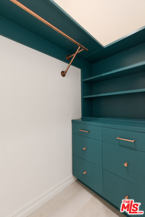 133 S Roxbury Dr Unit: C