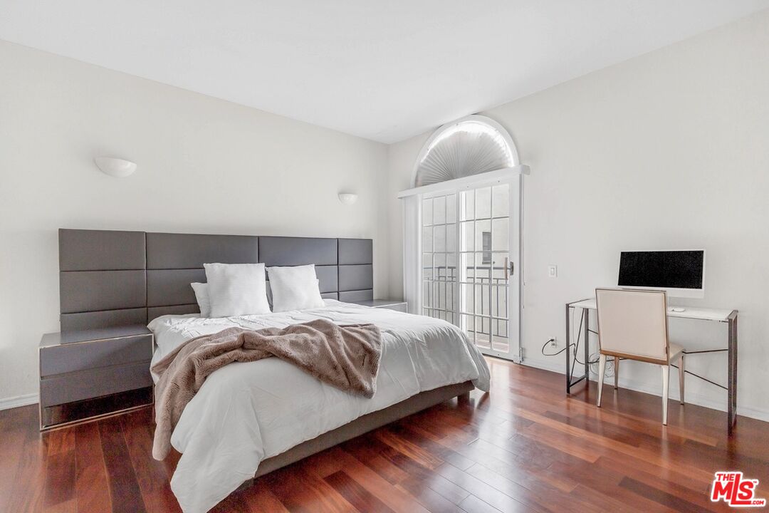 236 S Gale Dr Unit: B