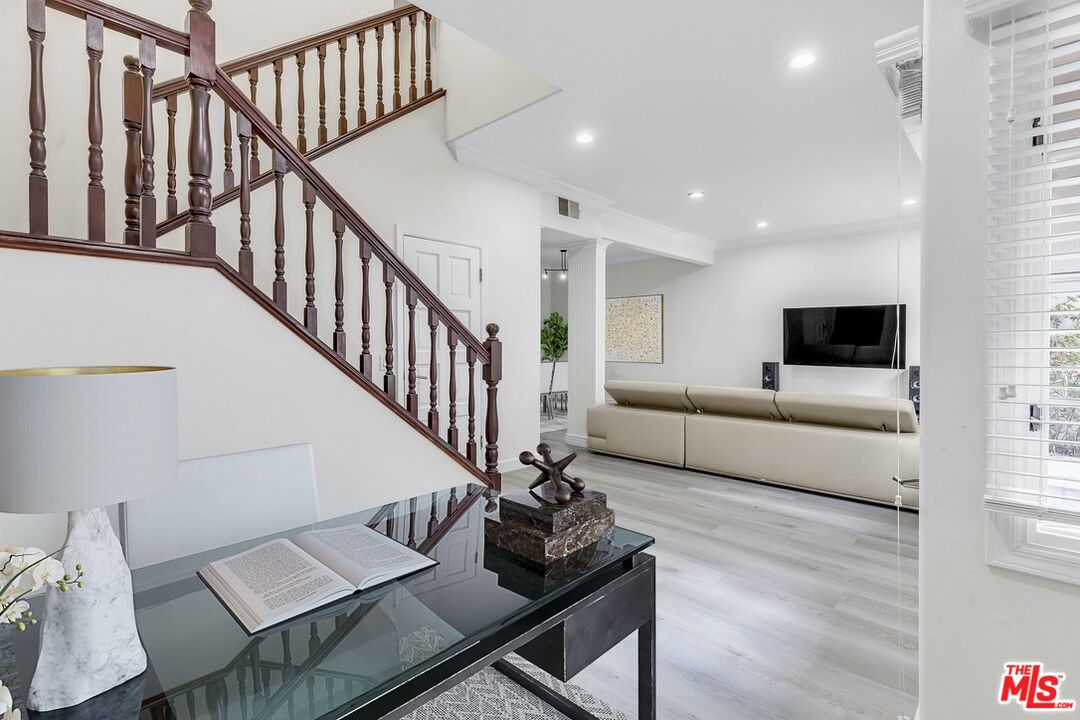 236 S Gale Dr Unit: B