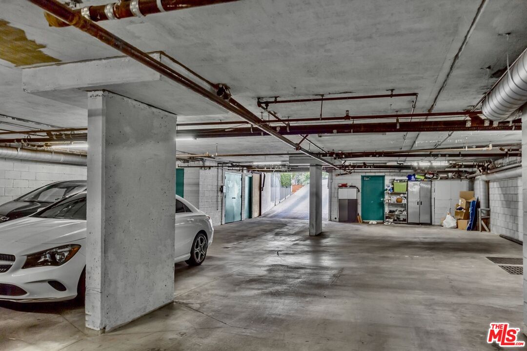 236 S Gale Dr Unit: B