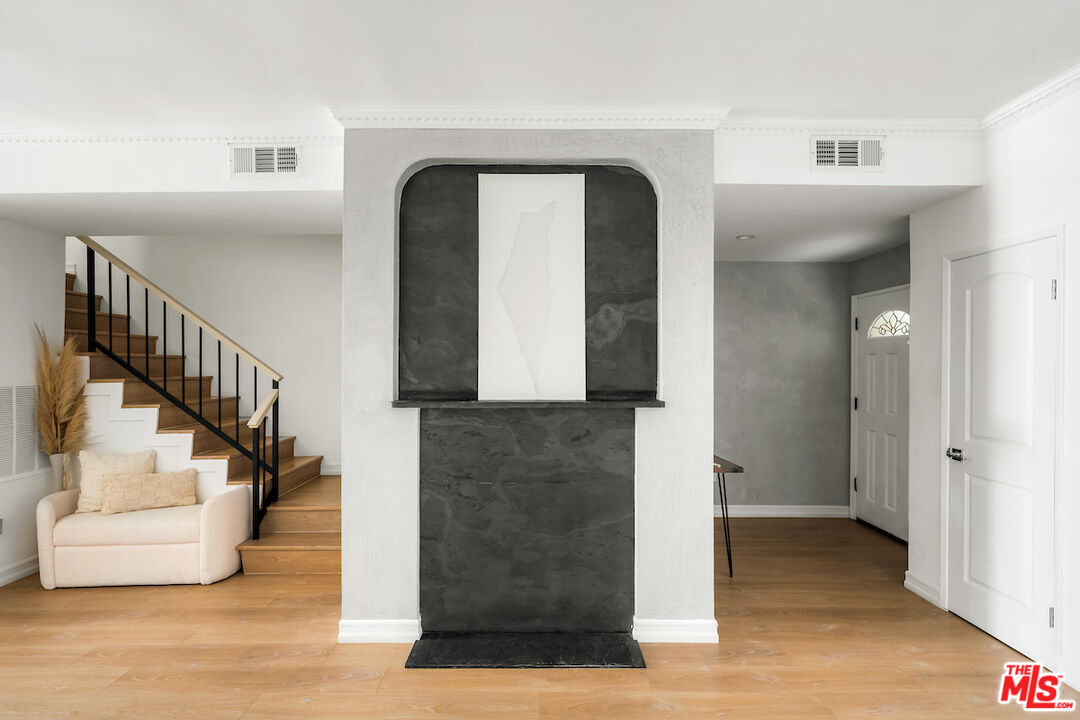 5336 Corteen Pl Unit: 5