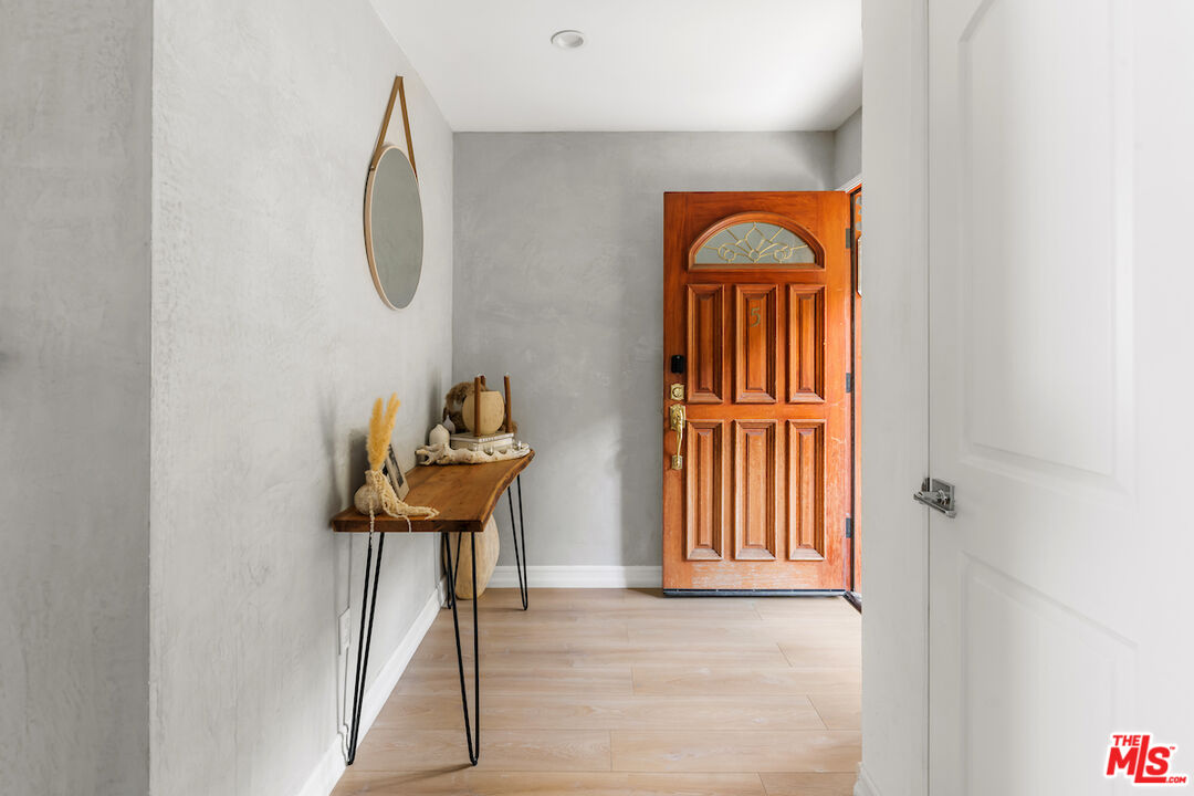 5336 Corteen Pl Unit: 5