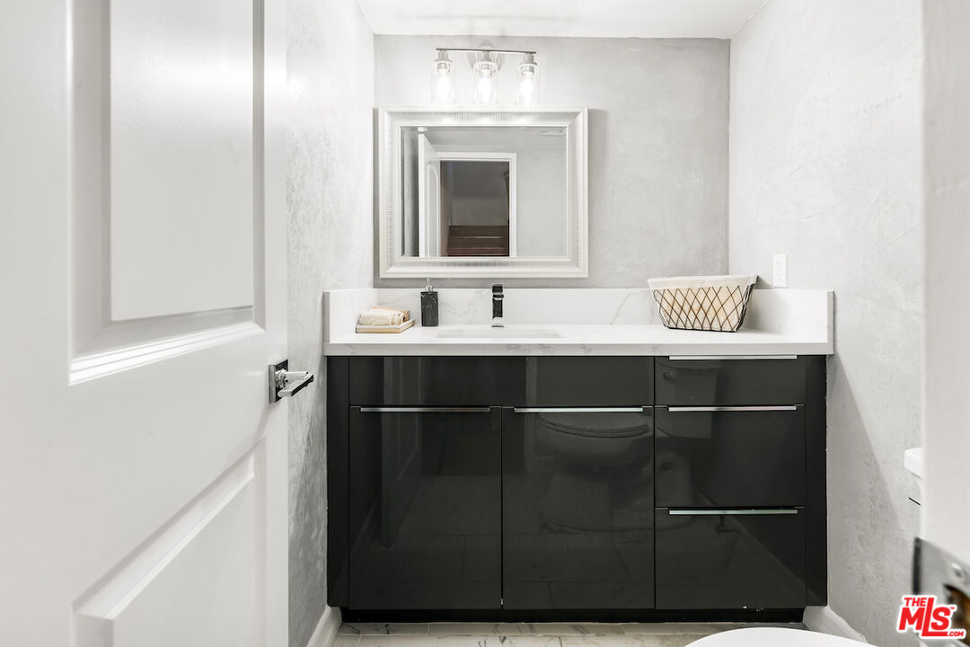 5336 Corteen Pl Unit: 5