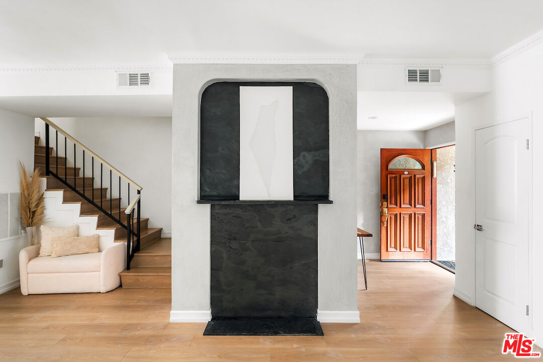 5336 Corteen Pl Unit: 5