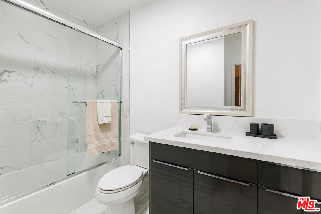 5336 Corteen Pl Unit: 5