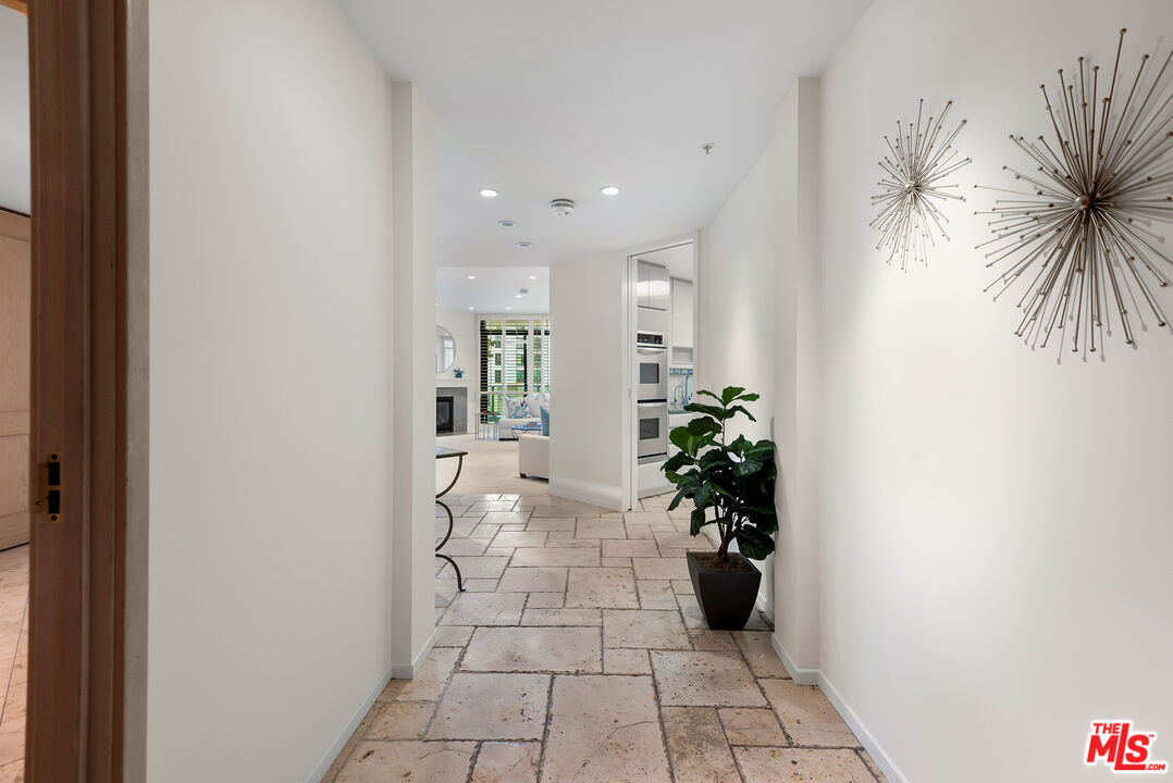 10490 Wilshire Blvd Unit: 306