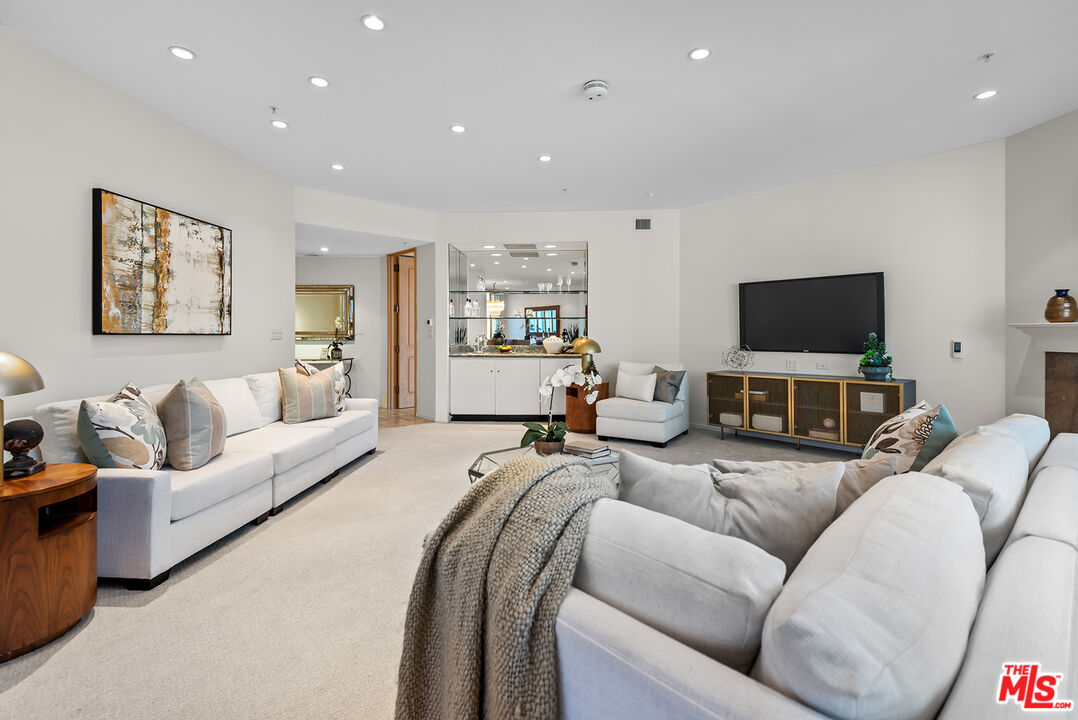 10490 Wilshire Blvd Unit: 306