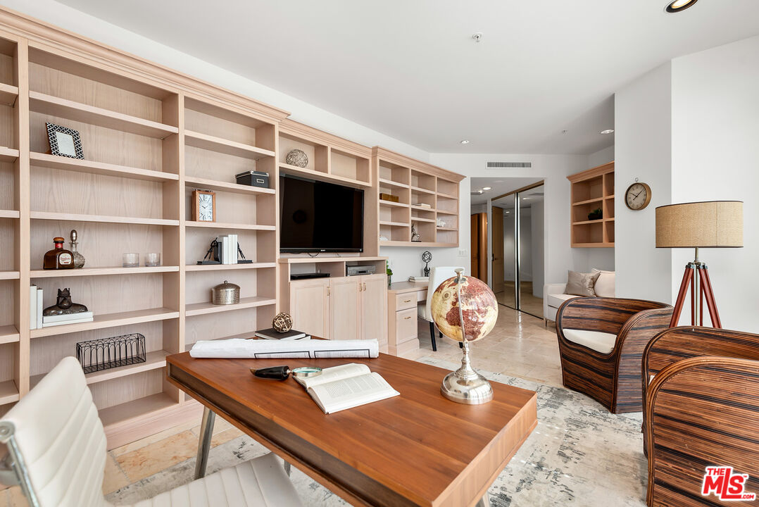 10490 Wilshire Blvd Unit: 306