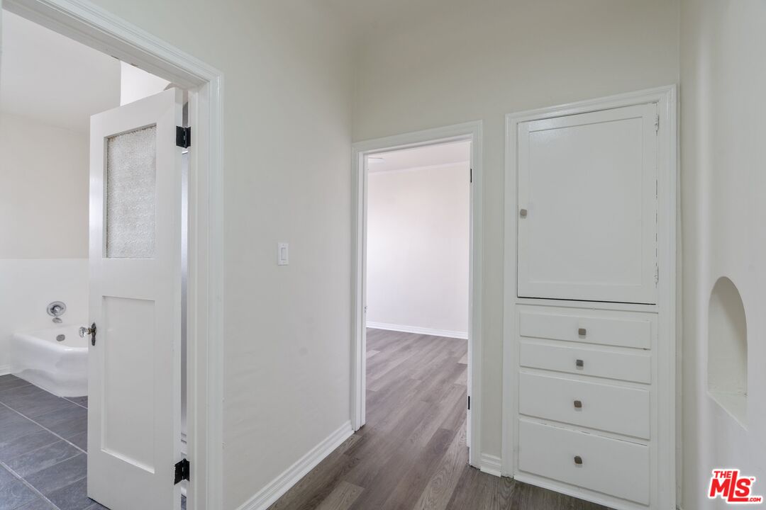 4234 8th Ave Unit: 101