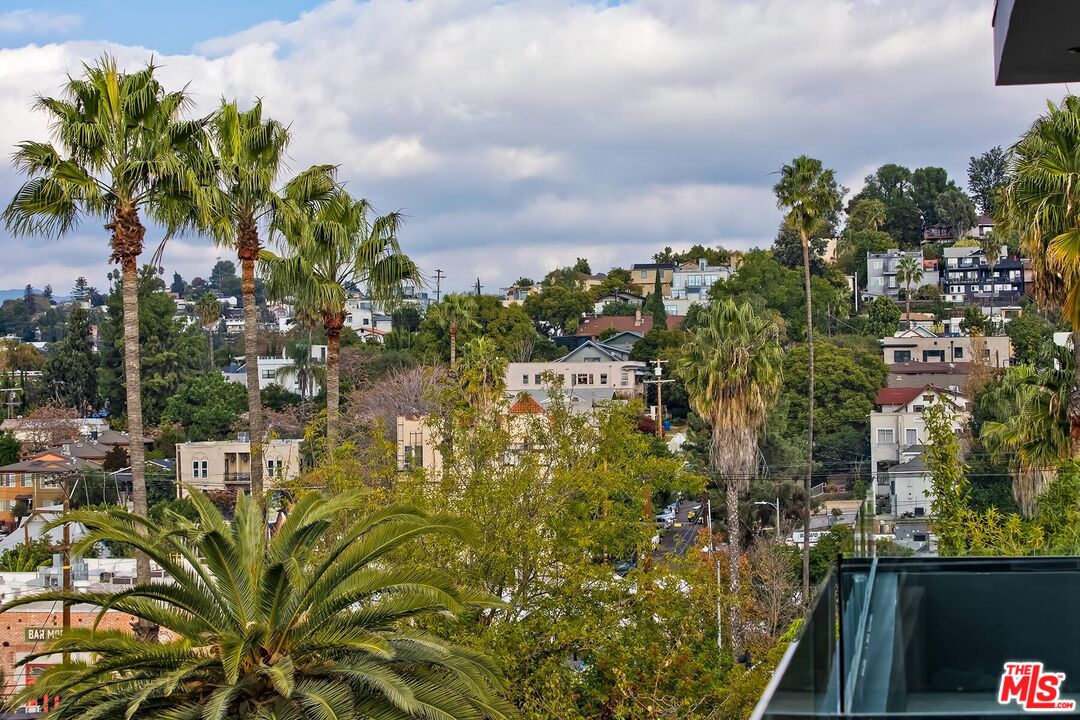 1436 Edgecliffe Dr Unit: 102