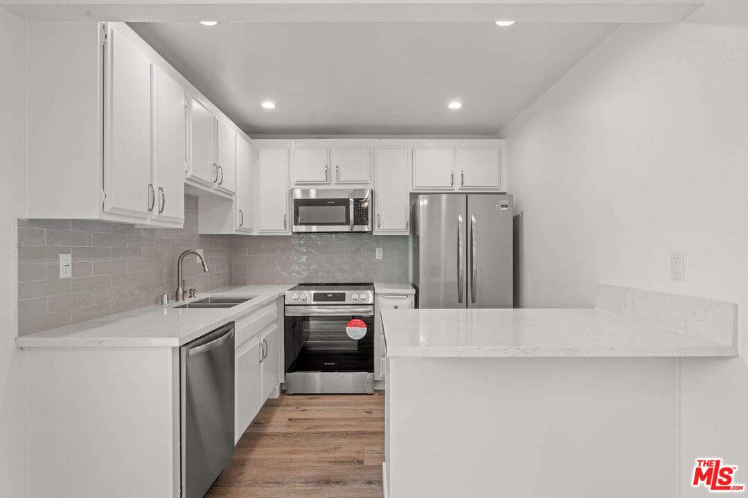 1515 S Beverly Dr Unit: 402