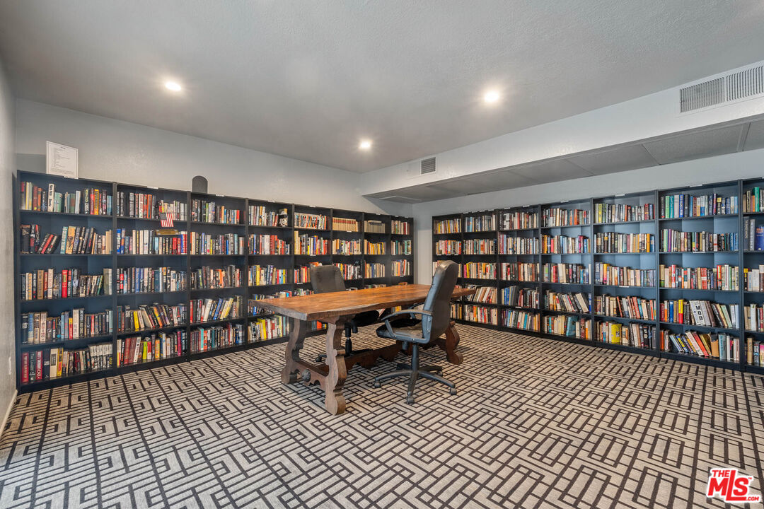 1515 S Beverly Dr Unit: 402