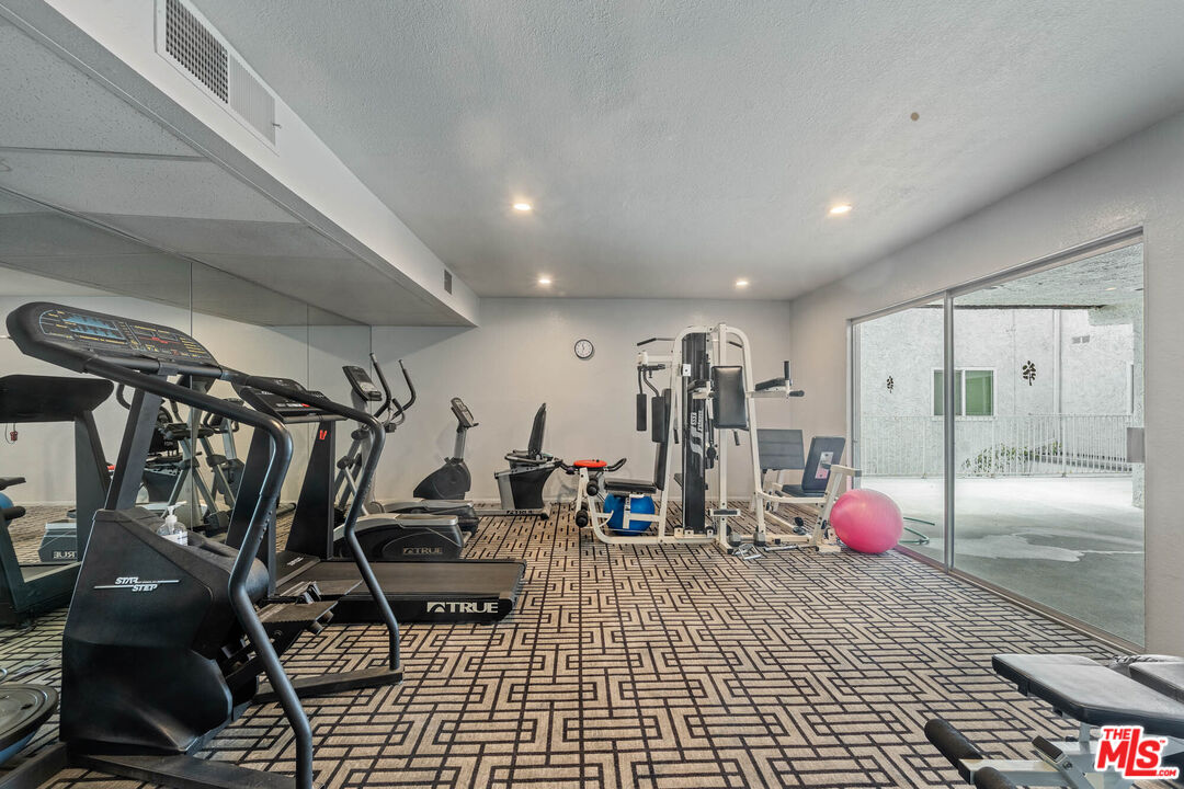 1515 S Beverly Dr Unit: 402