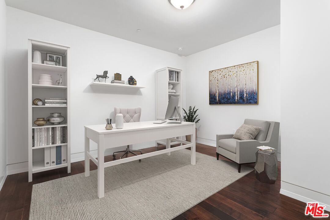 225 S Hamilton Dr Unit: 303