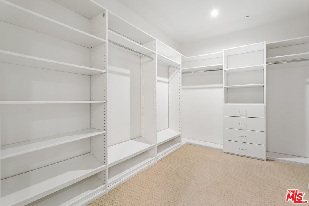 225 S Hamilton Dr Unit: 303