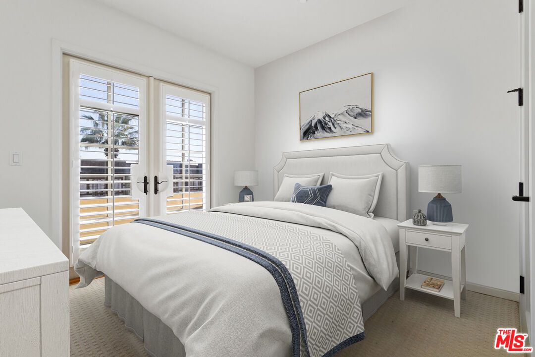 225 S Hamilton Dr Unit: 303