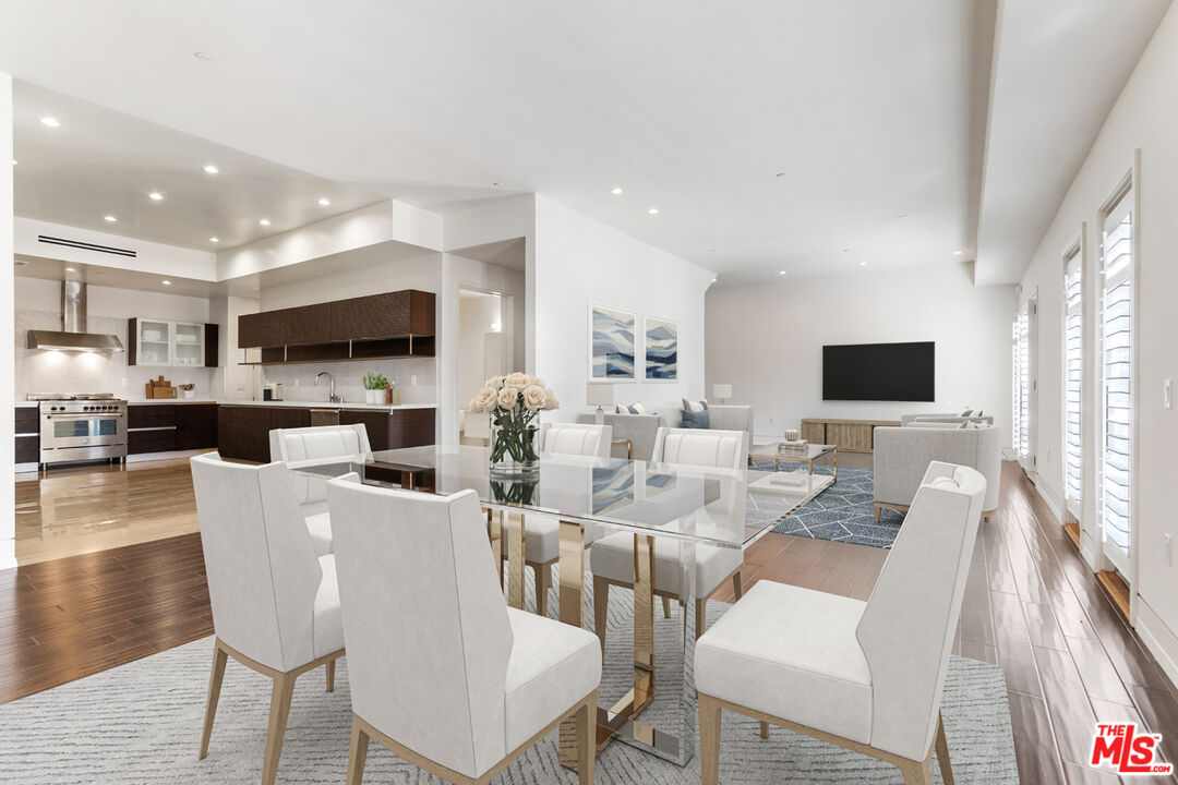 225 S Hamilton Dr Unit: 303