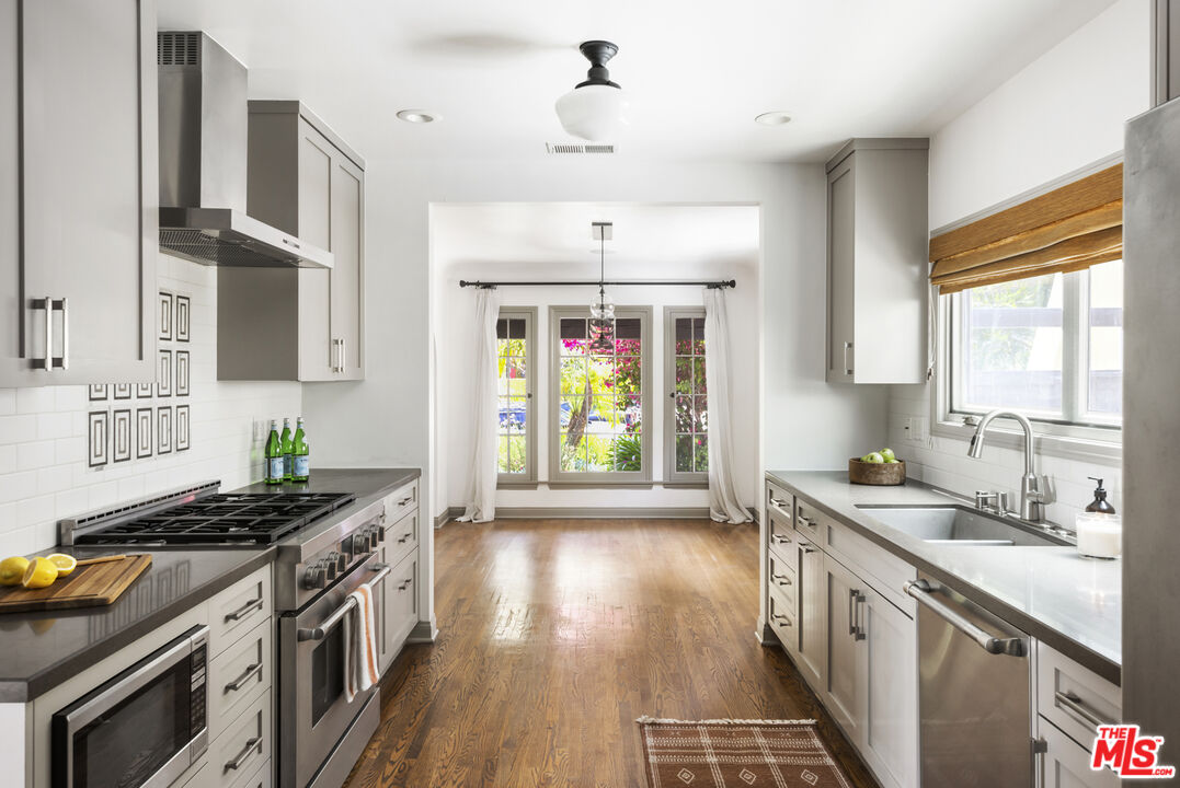 1169 S Sierra Bonita Ave