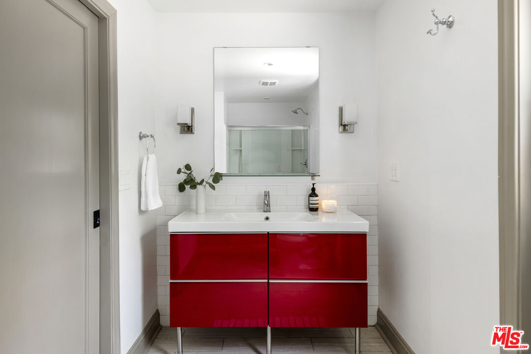 1169 S Sierra Bonita Ave