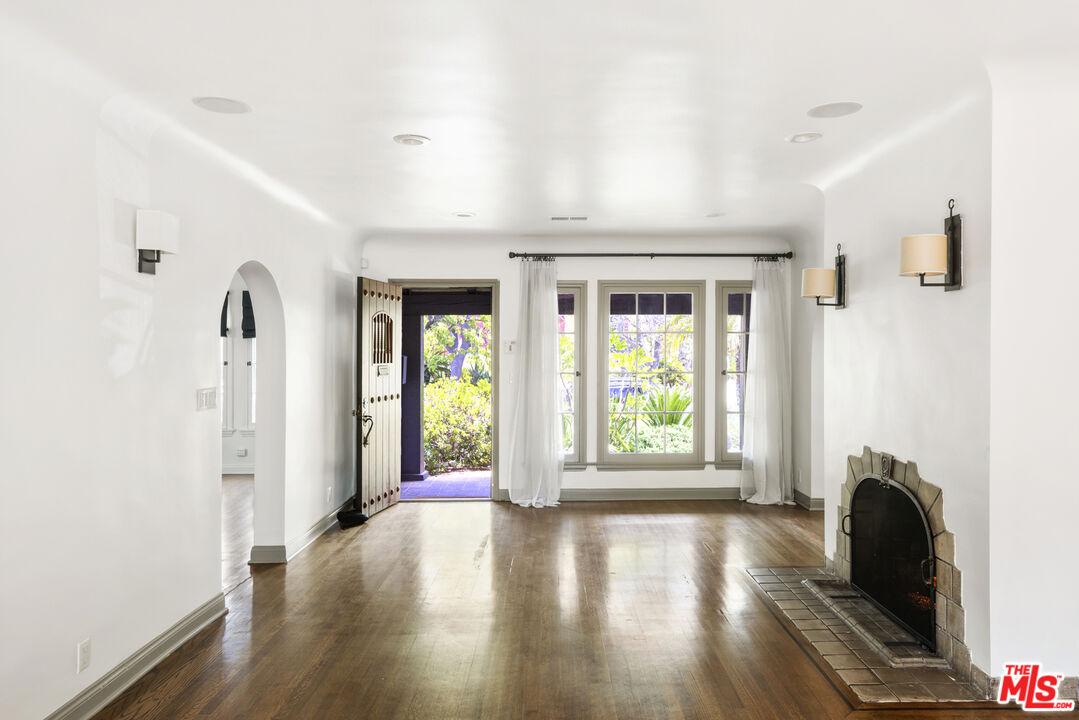 1169 S Sierra Bonita Ave