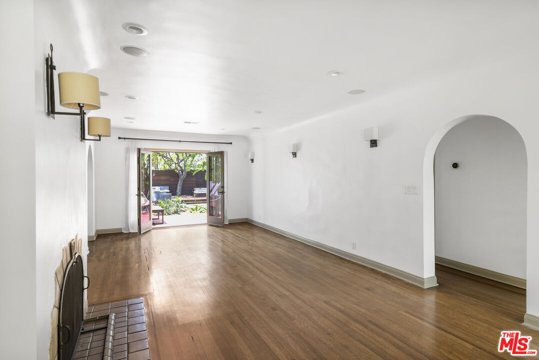 1169 S Sierra Bonita Ave