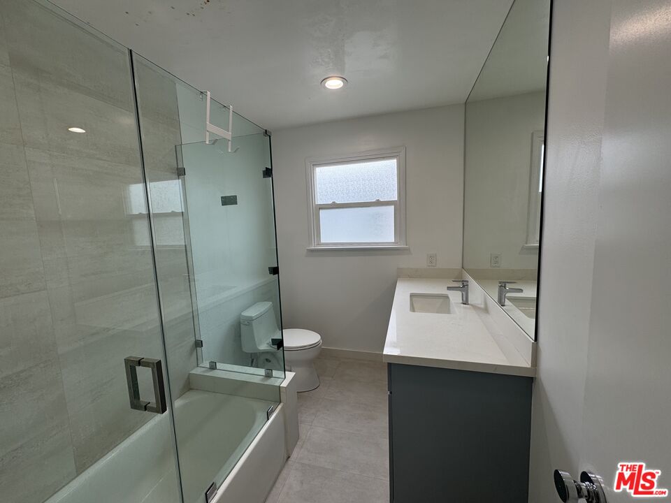 300 S Doheny Dr Unit: 302A