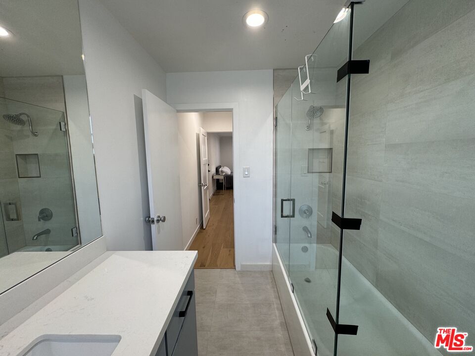 300 S Doheny Dr Unit: 302A