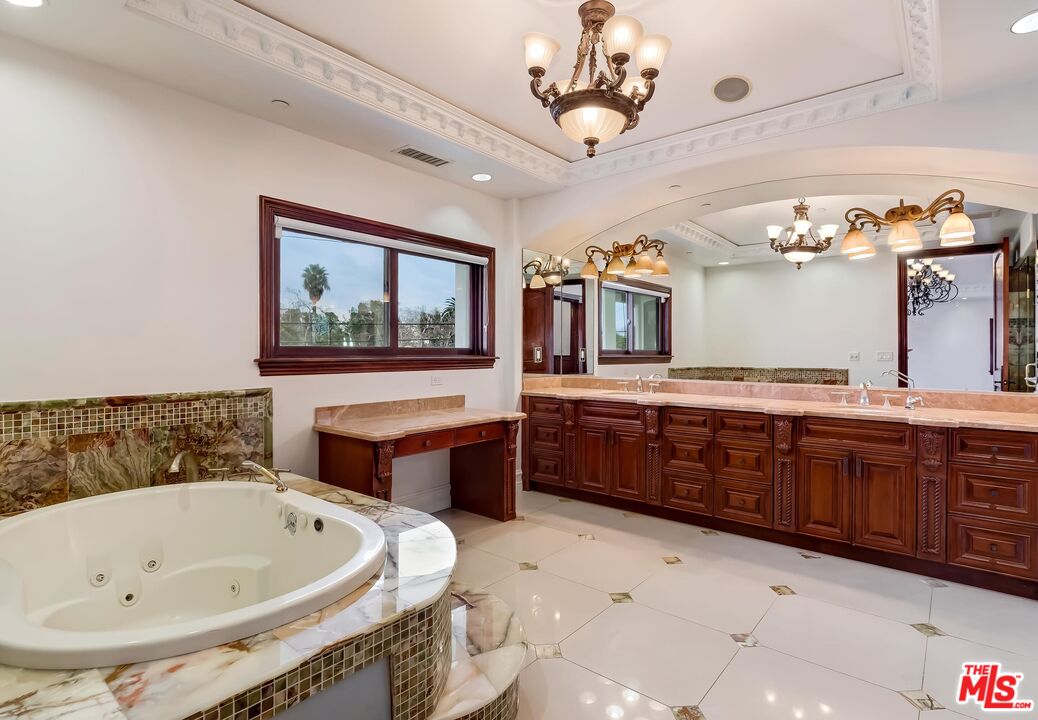 332 S Almont Dr