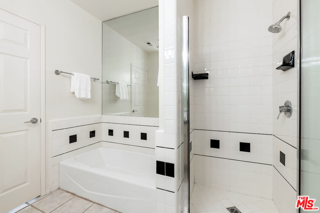 1820 S Beverly Glen Blvd Unit: 101