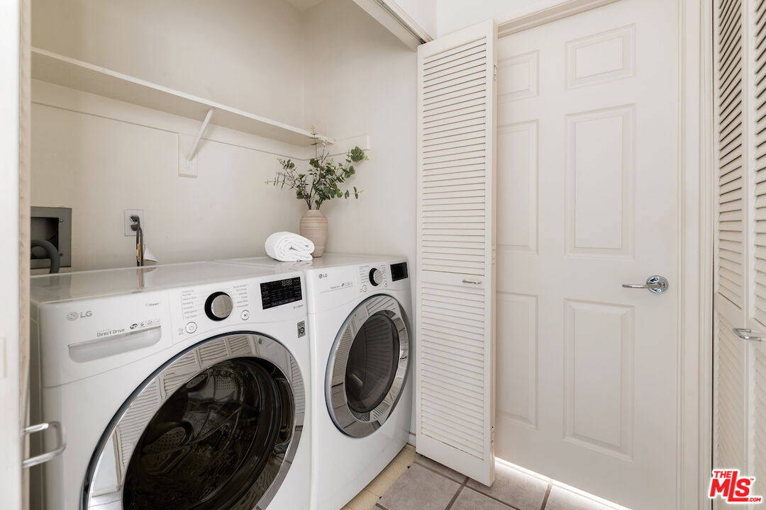 1820 S Beverly Glen Blvd Unit: 101