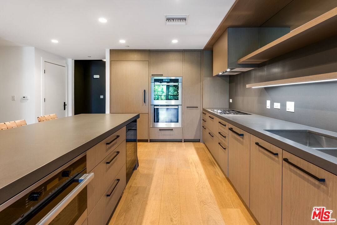 10777 Wilshire Blvd Unit: 405